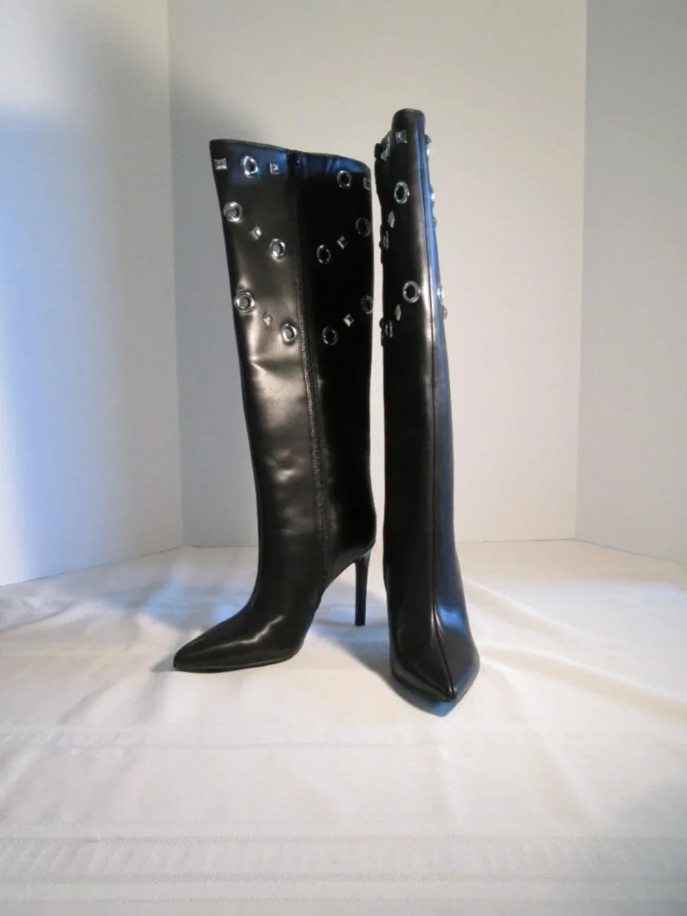 I.N.C. Saiqa Grommet Knee High Boots NIB Sz 6 - Picture 7 of 10